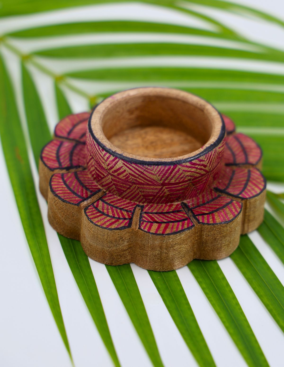 The Scarlet Petal Tealight Holder