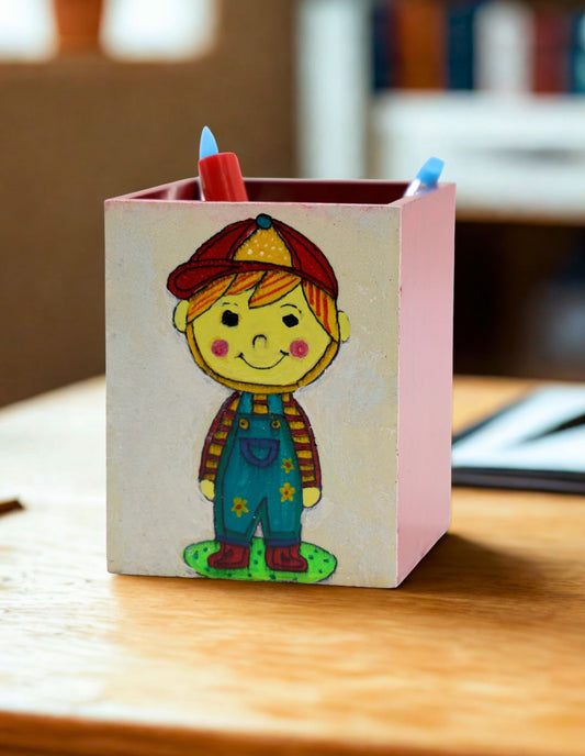 Smiley Boy Pen Stand