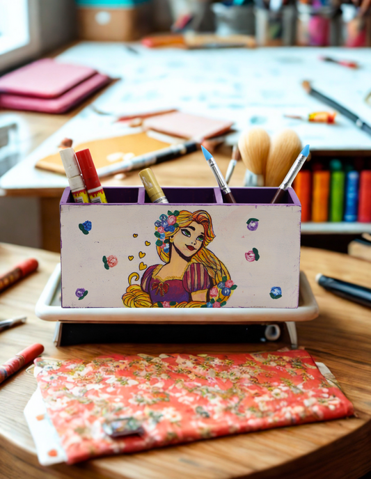 Rapunzel Pen Stand